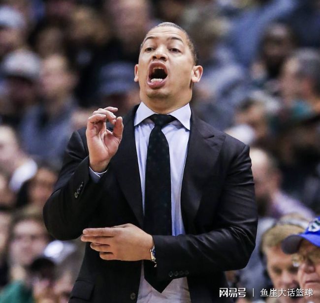 包含西班牙人迎欧超杯关键赛;今晨火线驰援;球迷炸锅;医务组通报恢复的词条 包含西班牙人迎欧超杯关键赛;今晨火线驰援;球迷炸锅;医务组通报恢复的词条