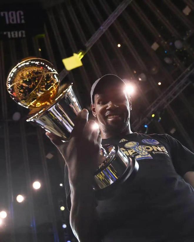 包含杜兰特新星势不可挡表现惊艳,切尔西未来可期!的词条 包含杜兰特新星势不可挡表现惊艳,切尔西未来可期!的词条