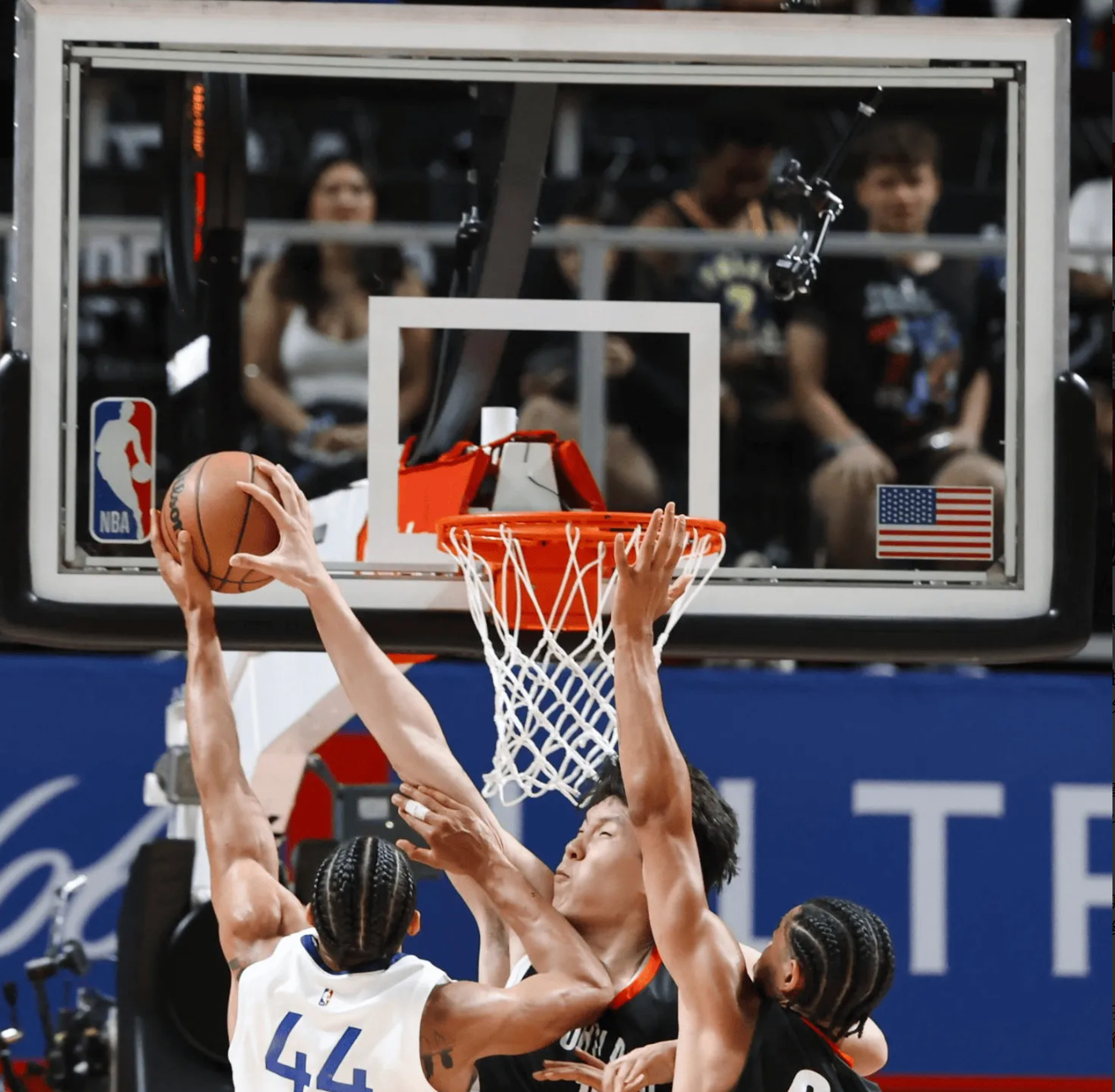 波特兰开拓者发布备战花絮,集结日绝杀压哨,CBA季后赛任务艰巨,临场指挥获称赞的简单介绍 波特兰开拓者发布备战花絮,集结日绝杀压哨,CBA季后赛任务艰巨,临场指挥获称赞的简单介绍