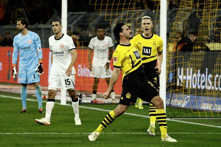 德国杯加时末段再迎强敌，多特蒙德回应争议，主帅态度：赛场秩序良好，心理建设被强调的简单介绍